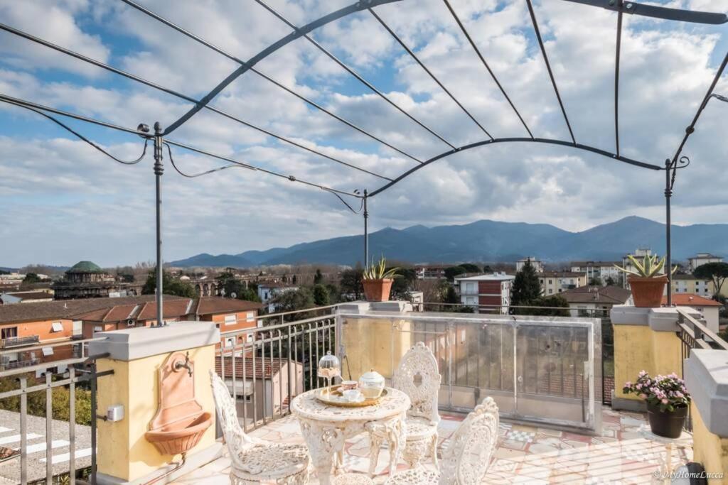 Casa Maria - Attico Di Lusso Vicino Alle Mura Lucques Extérieur photo